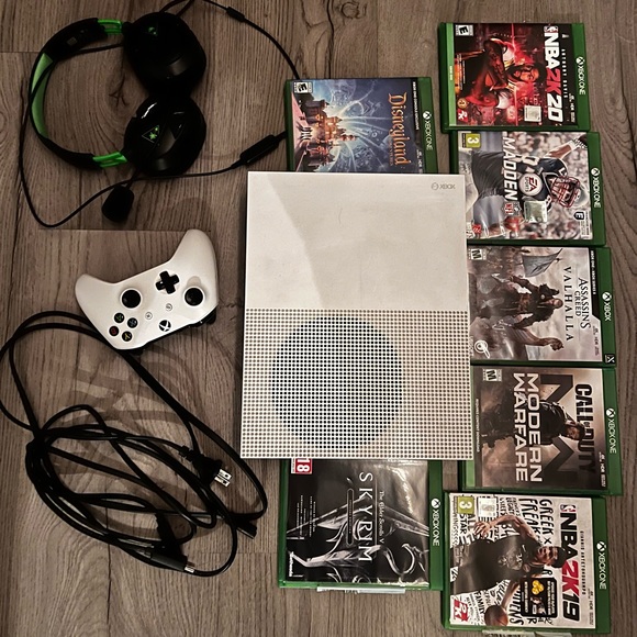 Xbox One S with controller, headset, and games - Picture 1 of 3